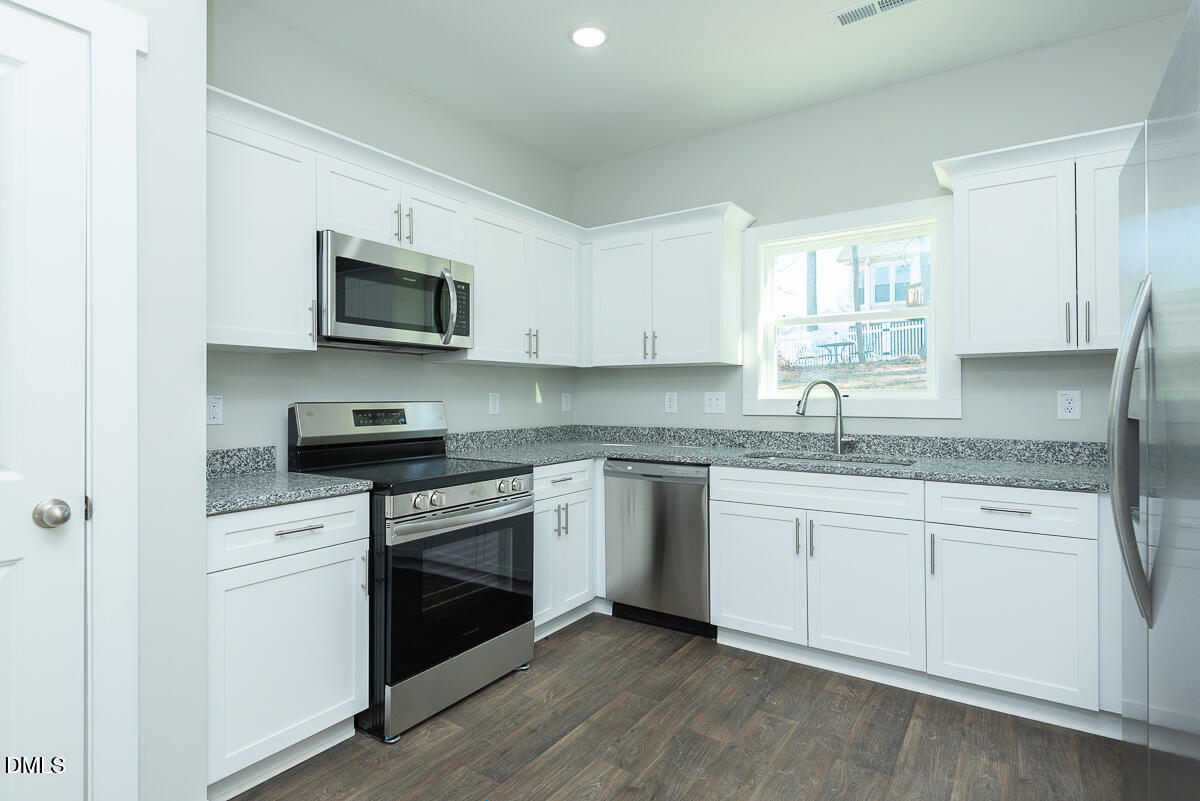 559 Pinnix Road Burlington, NC 27217 - Photo 3 of 24 20260305183233969178000000-o