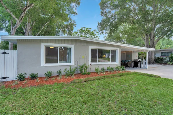 $435,000 | 1555 Shirley Place, Largo, FL 33770