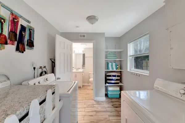 $435,000 | 1555 Shirley Place, Largo, FL 33770