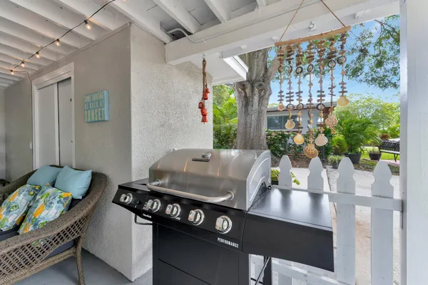 $435,000 | 1555 Shirley Place, Largo, FL 33770