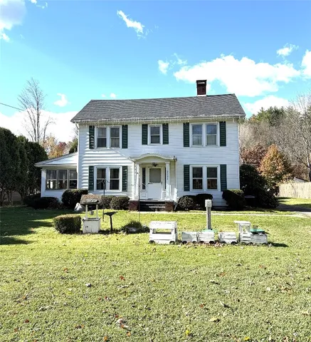 $239,000 | 2021 Highway 26, Endicott, NY 13760