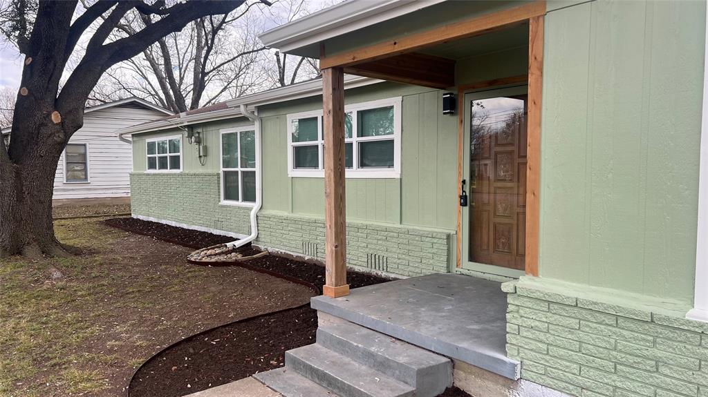 3725 Colina Lane Waco, TX 76705 - Photo 1 of 30 a front view of a house with yard