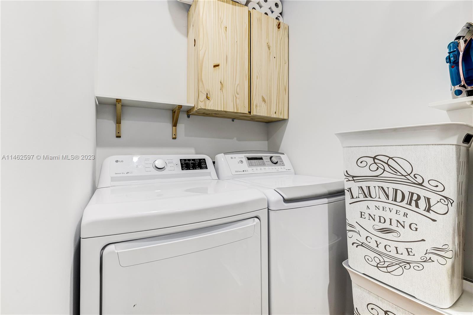32 Southwest 23rd Road Miami, FL 33129 - Photo 23 of 34 a utility room with dryer and washer