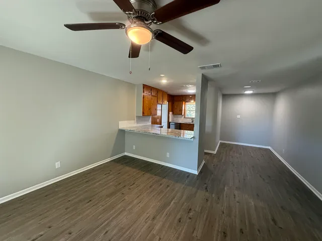 $1,500 | 176 West Sweetbriar Drive, Granite Shoals, TX 78654