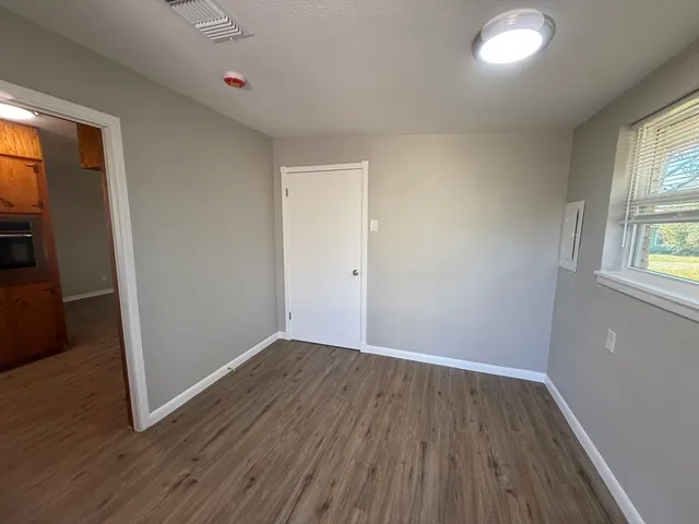 $1,500 | 176 West Sweetbriar Drive, Granite Shoals, TX 78654