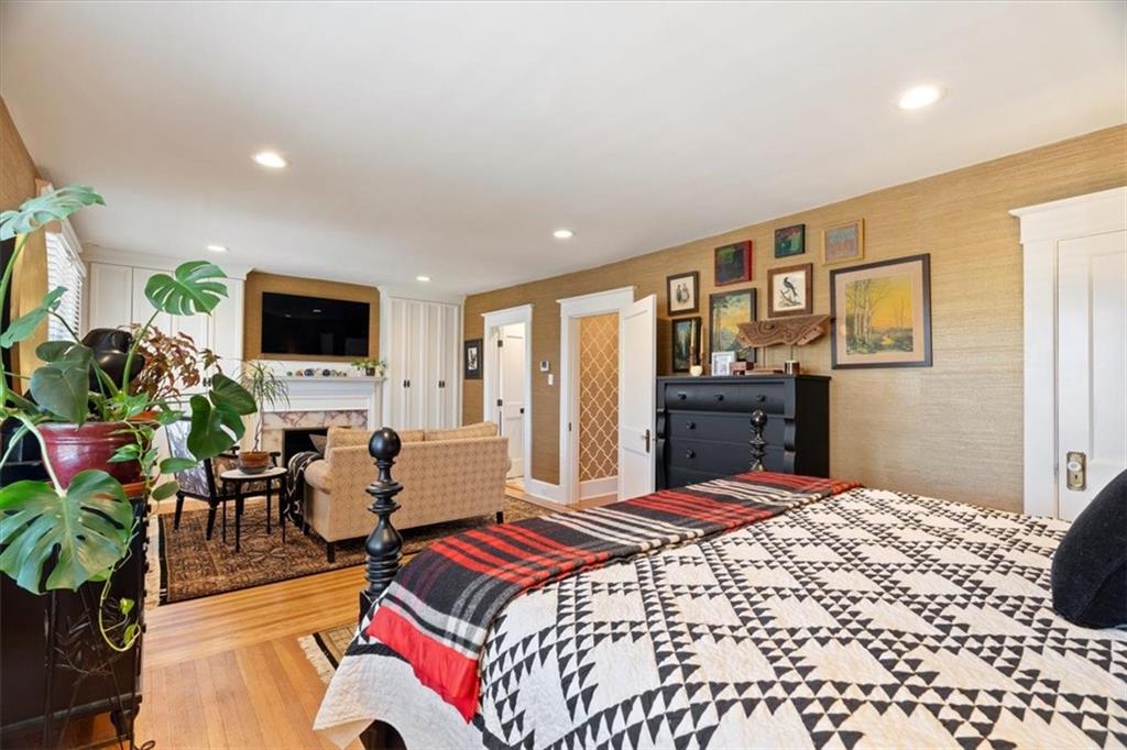 6630 Kinsman Road Pittsburgh, PA 15217 - Photo 17 of 49 Gallery Image 17