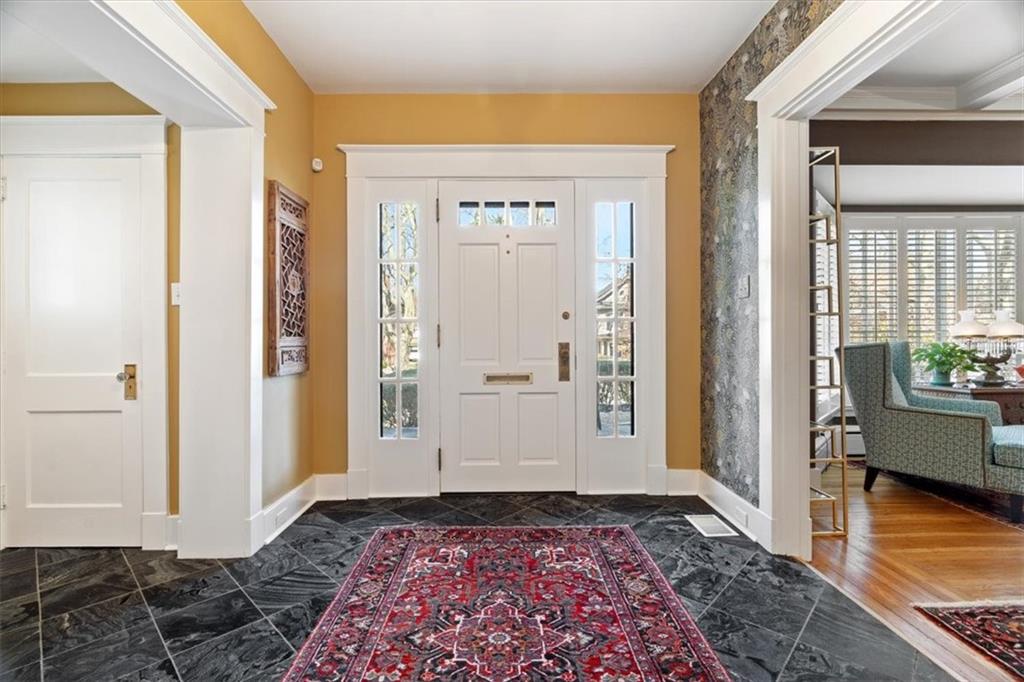 6630 Kinsman Road Pittsburgh, PA 15217 - Photo 2 of 49 Gallery Image 2
