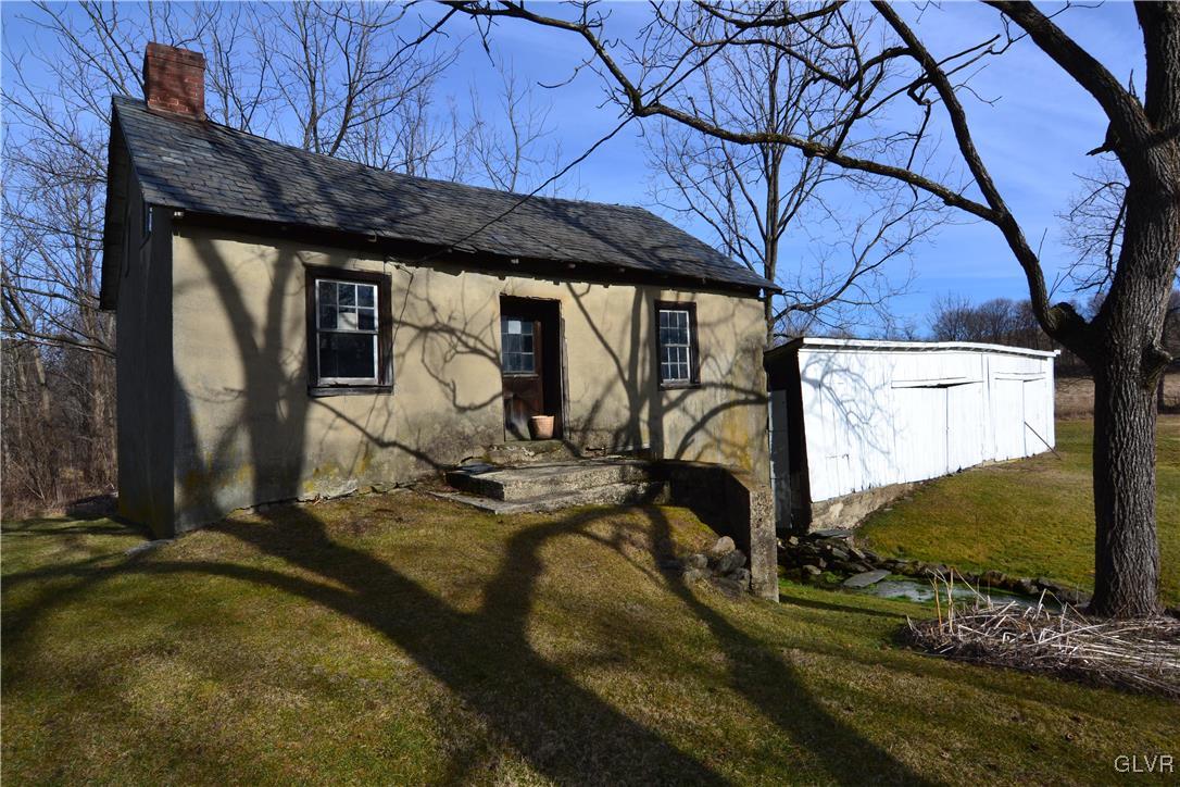 810 North Summit Road Bath, PA 18014 - Photo 10 of 50 a view of a backyard