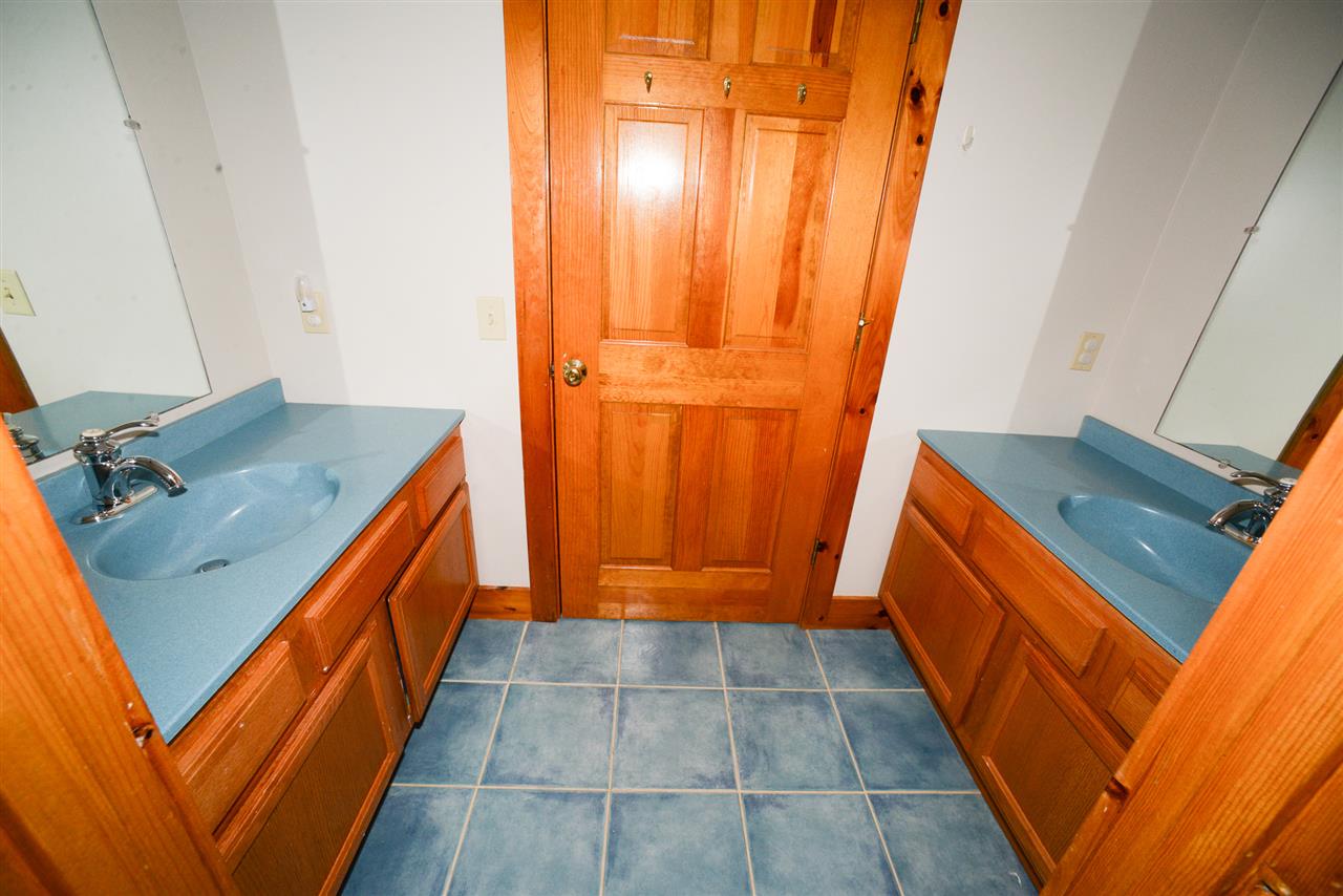 163 Tolend Road Dover, NH 03820 - Photo 31 of 40