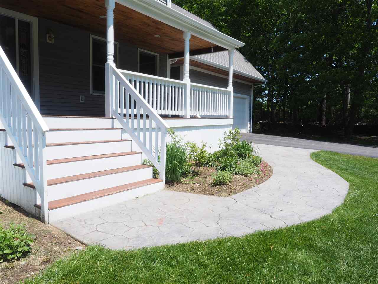163 Tolend Road Dover, NH 03820 - Photo 5 of 40