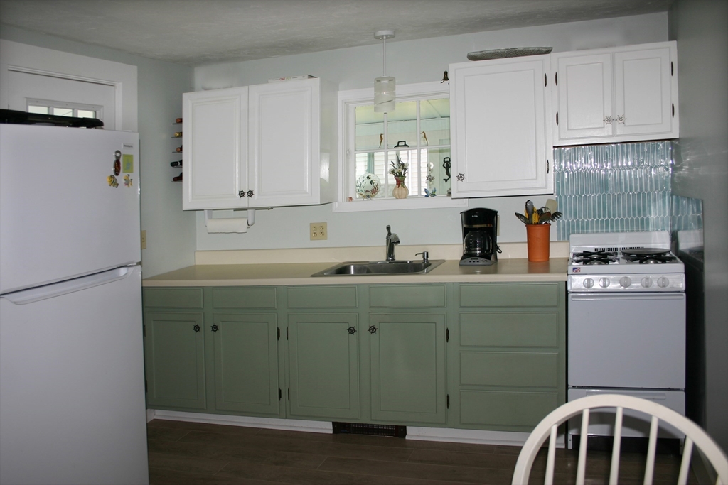 5 Upland Road Wareham, MA 02558 - Photo 7 of 17