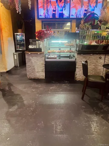 $1,190,000 | 124-04 Jamaica Avenue | Richmond Hill