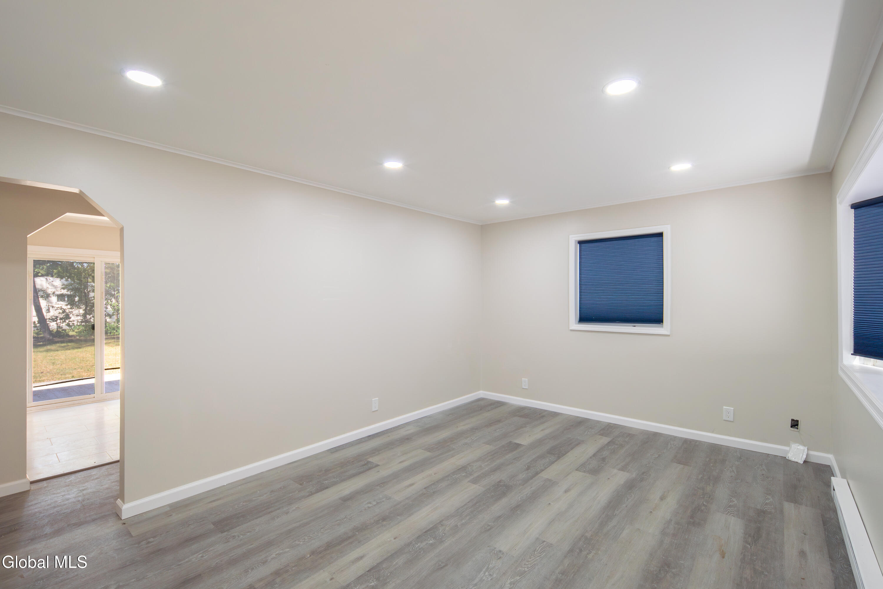 11 Luella Road Colonie, NY 12110 - Photo 12 of 38 012