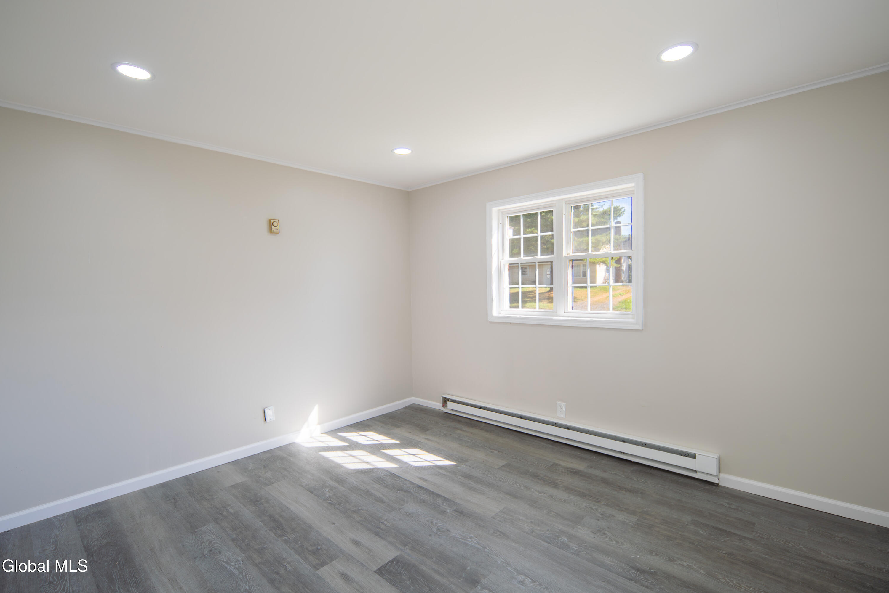 11 Luella Road Colonie, NY 12110 - Photo 17 of 38 017