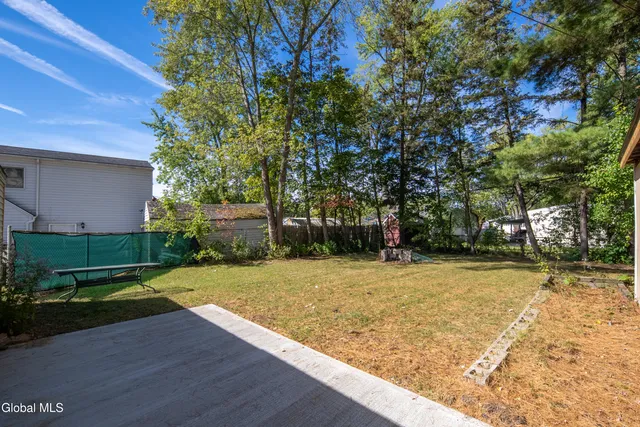 $309,000 | 11 Luella Road, Colonie, NY 12110