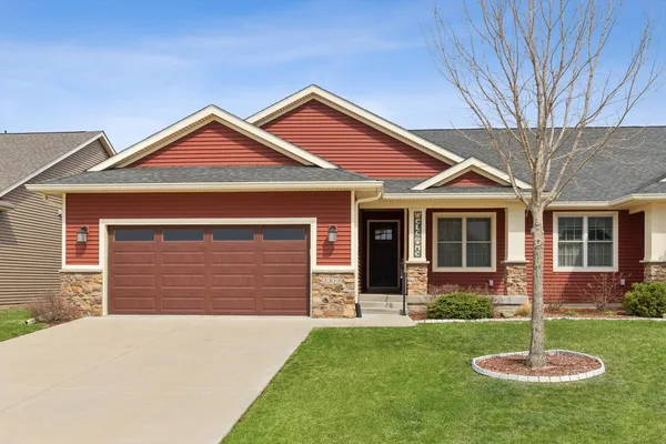 $389,000 | 1318 4th Street, De Witt, IA 52742