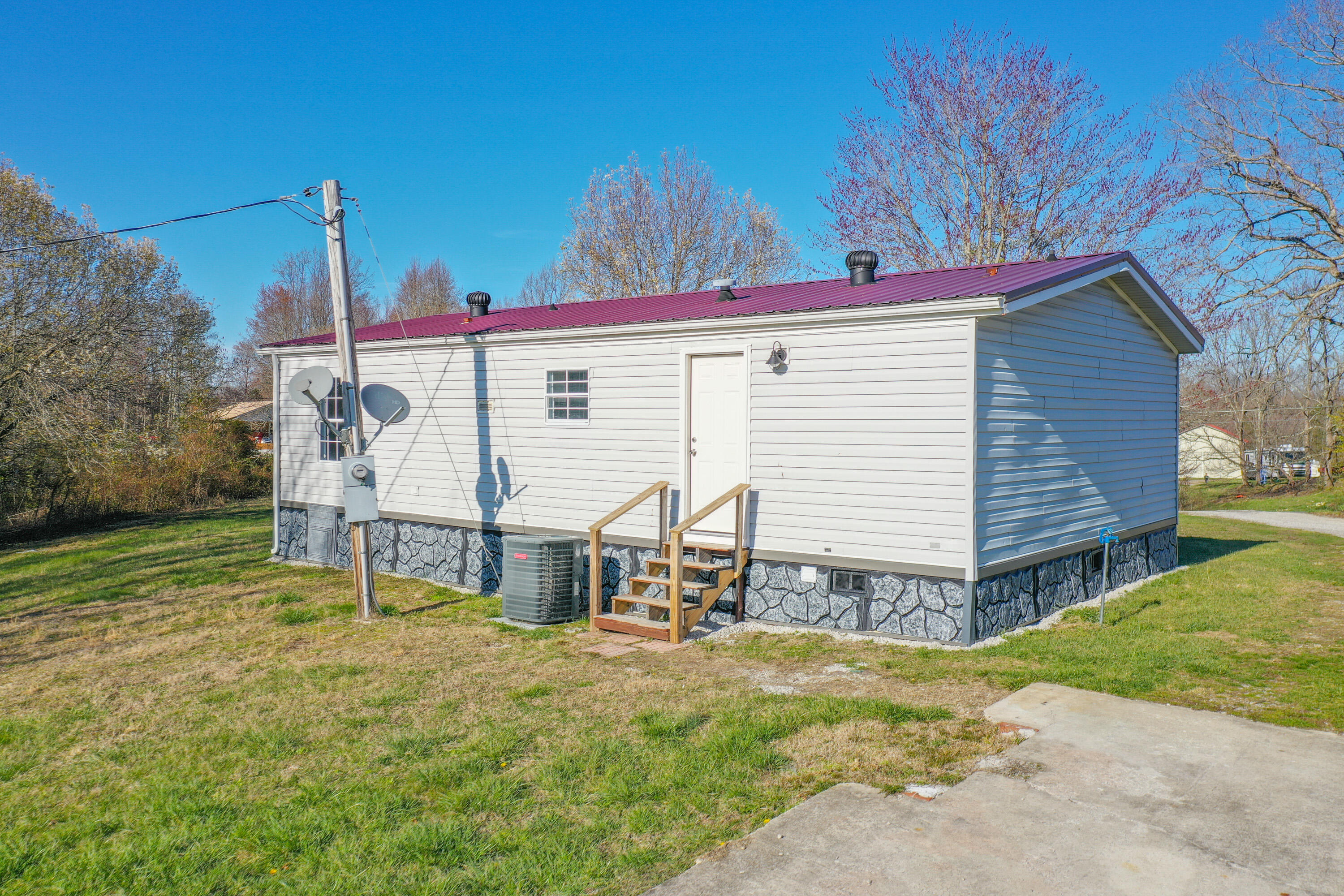 1317 Hawk Creek Road London, KY 40741 - Photo 38 of 39 org_f092493316235867_1678911780000-HDR
