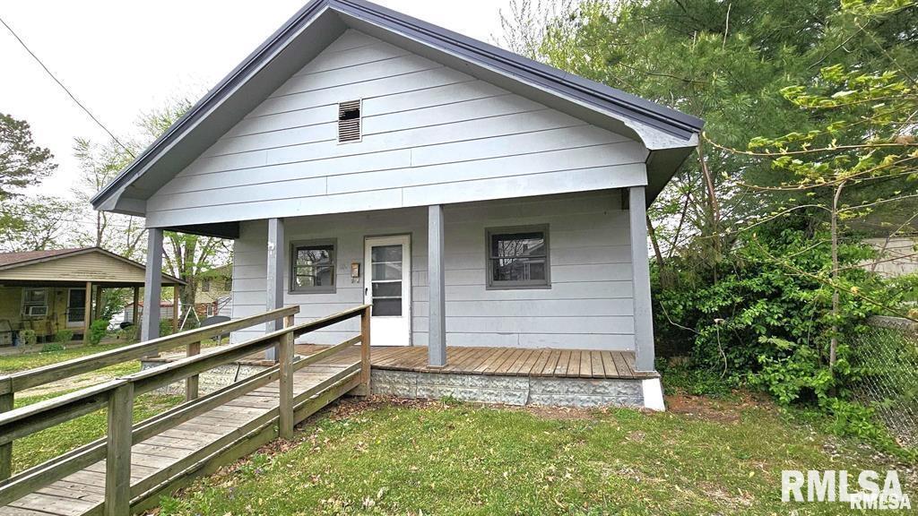 202 South Liberty Street Marion, IL 62959 - Photo 1 of 8