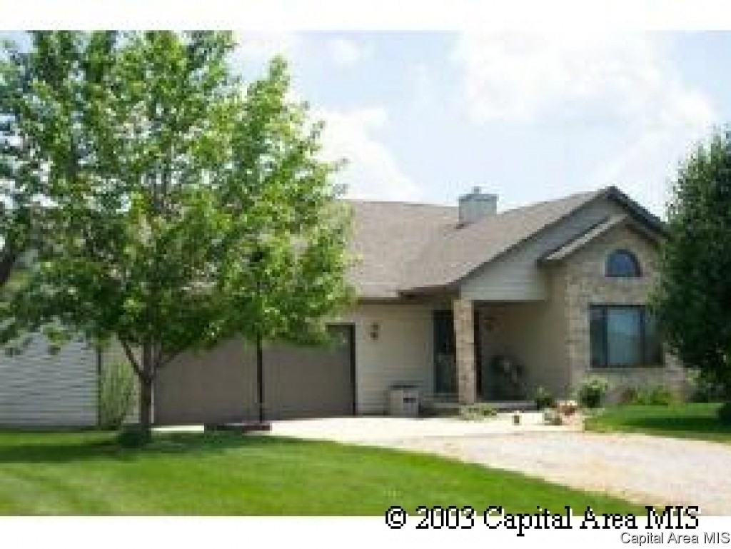 14548 Frontier Drive Athens, IL 62613 - Photo 22 of 25 Gallery Image 22