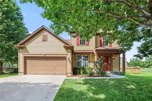 $390,000 | 15512 South Arapaho Street, Olathe, KS 66062