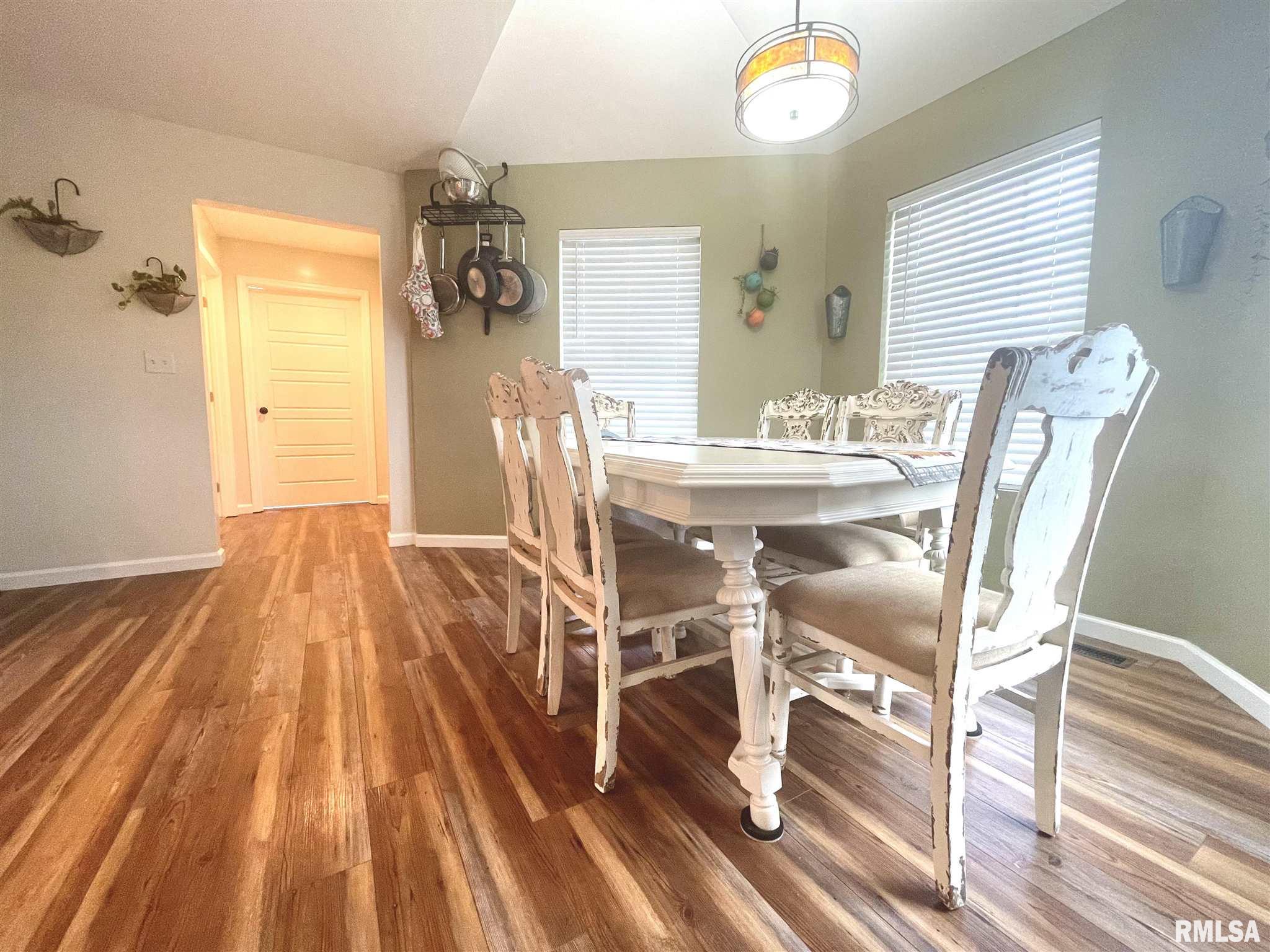 18630 Ewing Road Marion, IL 62959 - Photo 18 of 50