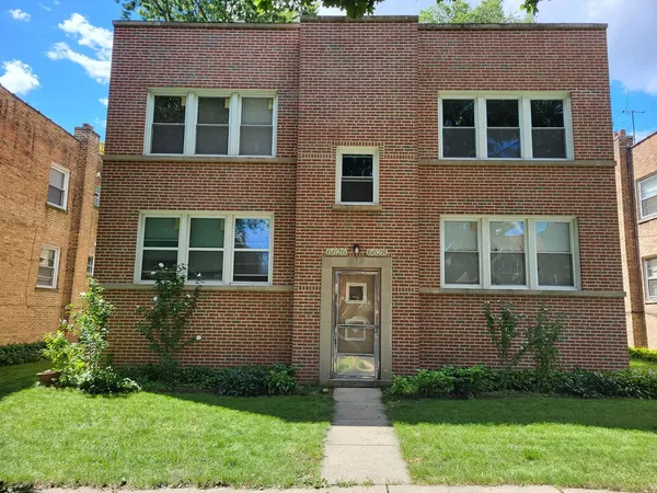 $950,000 | 6626-6628 North Seeley Avenue, Chicago, IL 60645