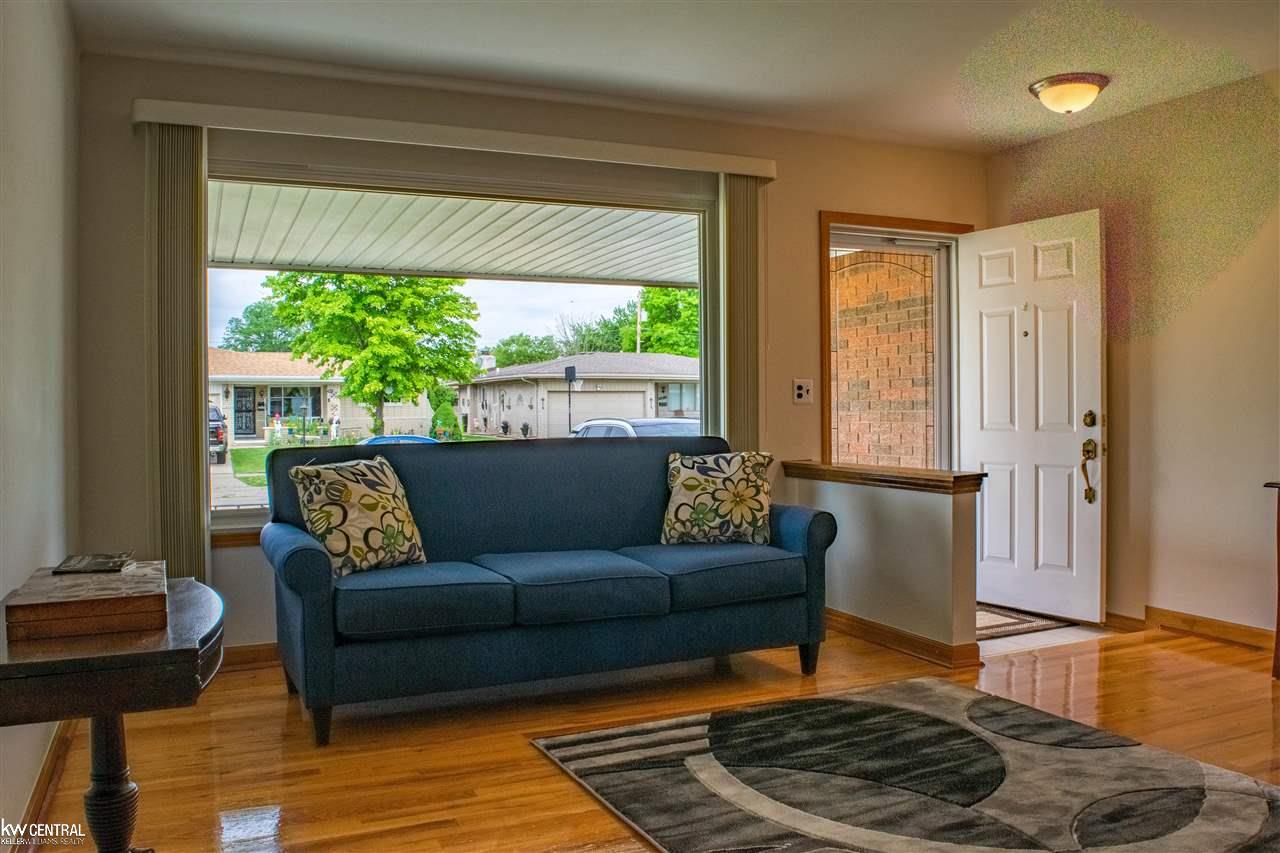 36664 Rhea Court Sterling Heights, MI 48310 - Photo 5 of 30