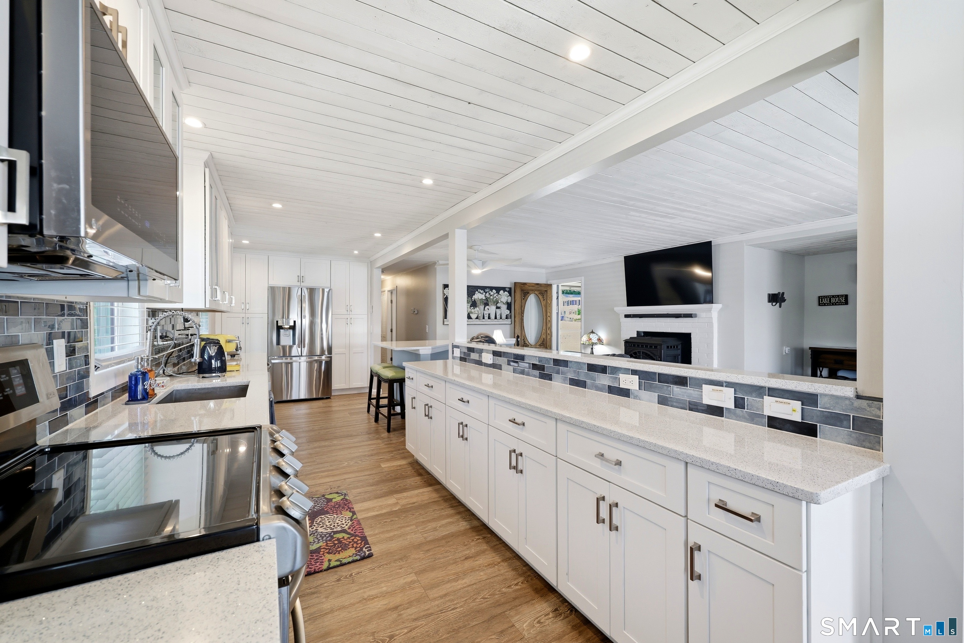 331 Halladay Drive Suffield, CT 06093 - Photo 13 of 39