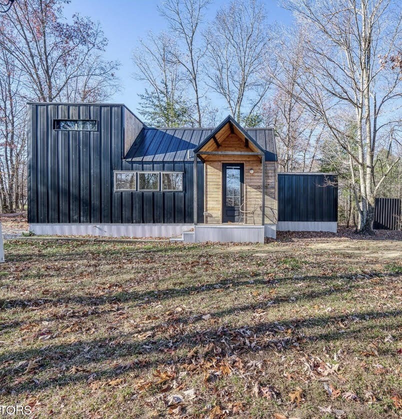 136 Ridge Lane Monterey, TN 38574 - Photo 1 of 30 Gallery Image 1