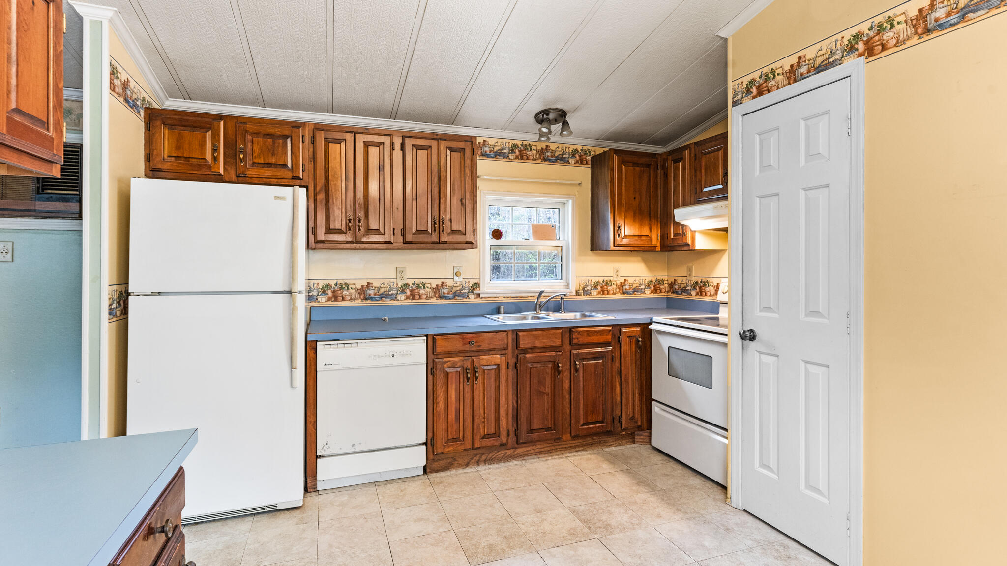 5 Westside Sebago Standish, ME 04084 - Photo 11 of 39 DSC07985