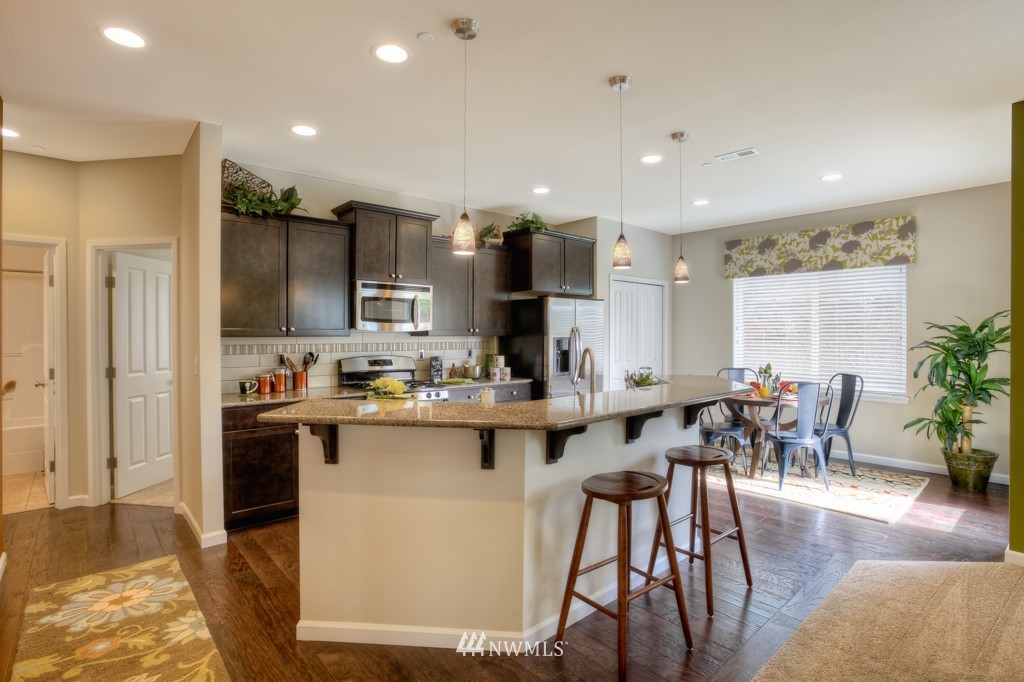 13913 173rd Place Southeast, Unit 3 Renton, WA 98059 - Photo 3 of 21