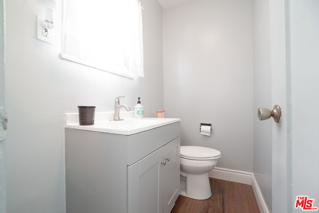 12045 Rives Avenue Downey, CA 90242 - Photo 10 of 26 Gallery Image 10