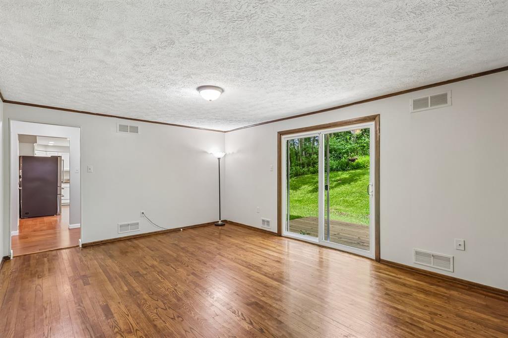 512 Hanover Kendall Road Hookstown, PA 15050 - Photo 12 of 36 Family Room