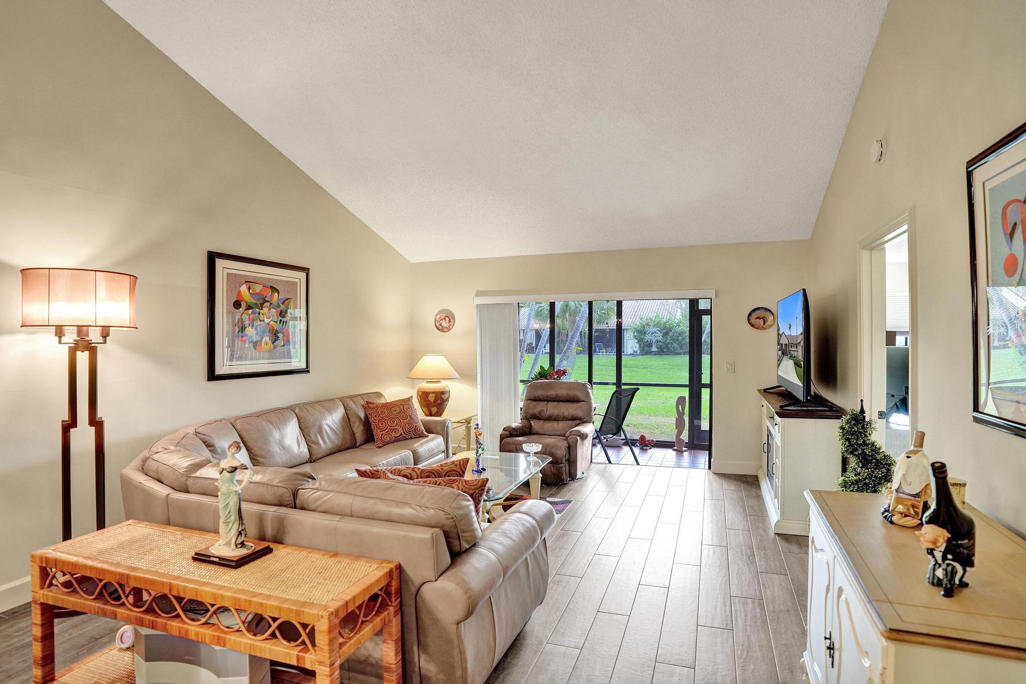 410 Buttonwood Place Boca Raton, FL 33431 - Photo 17 of 46 1000021735