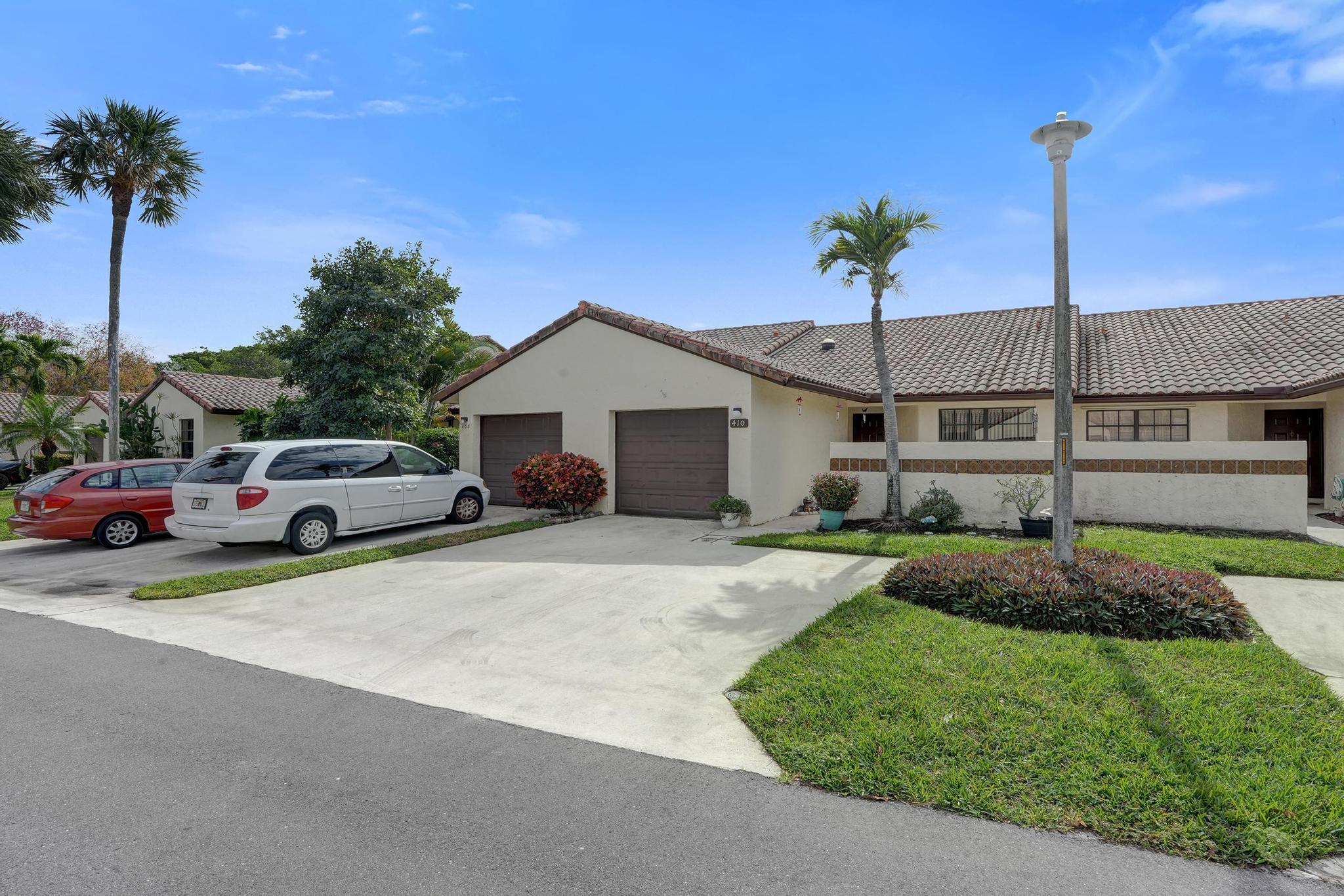 410 Buttonwood Place Boca Raton, FL 33431 - Photo 2 of 46 1000021708