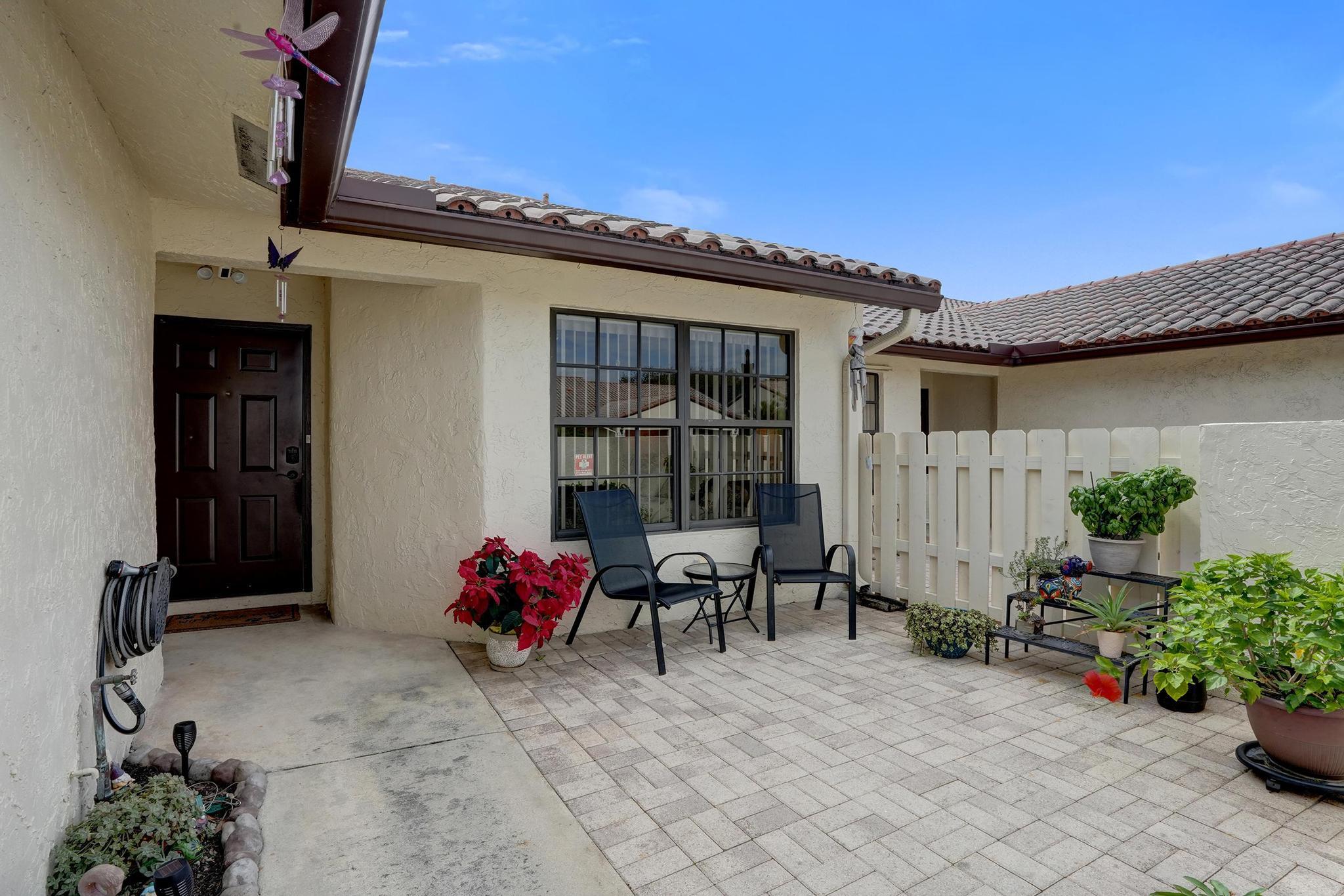 410 Buttonwood Place Boca Raton, FL 33431 - Photo 3 of 46 1000021709