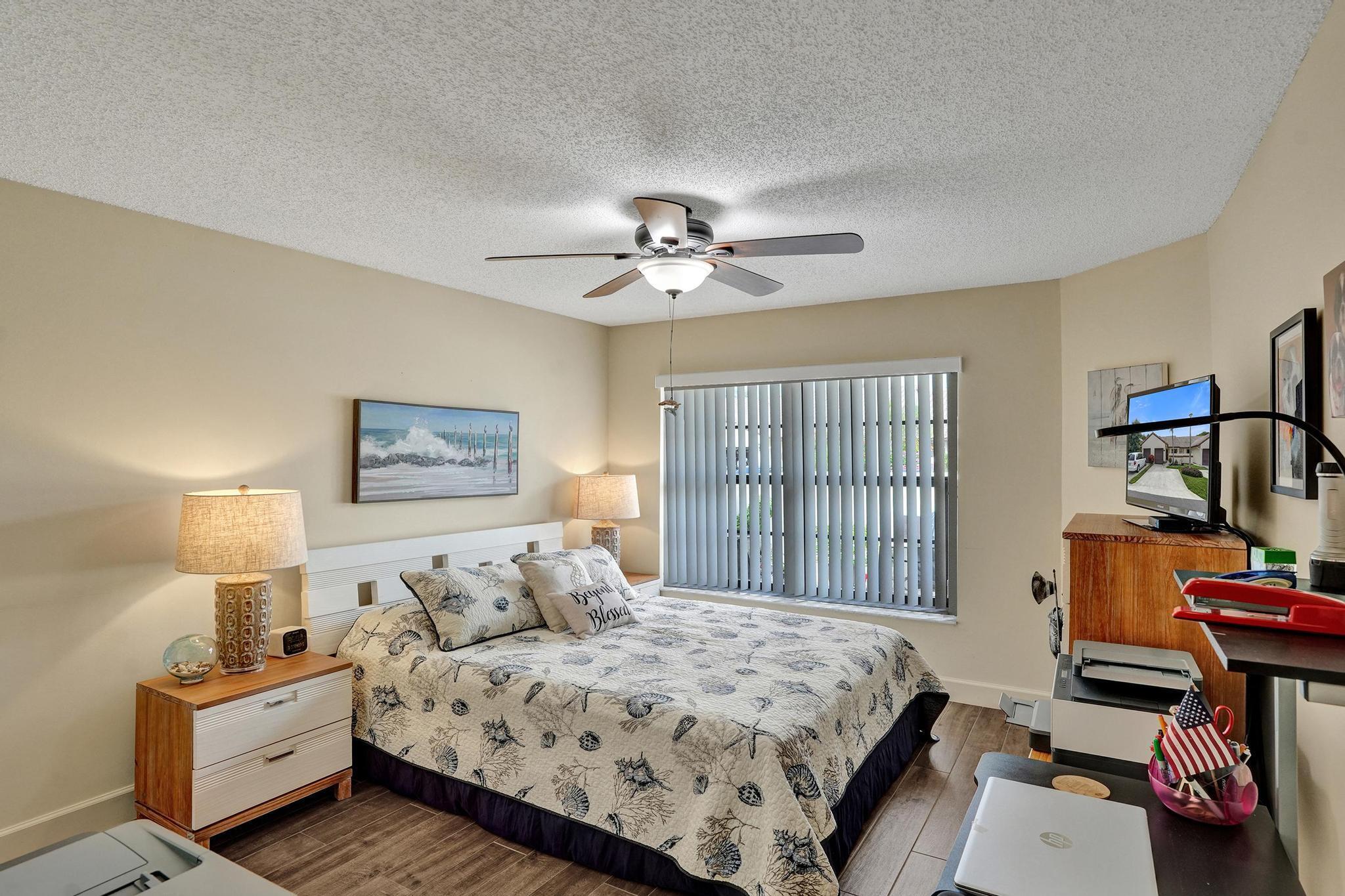 410 Buttonwood Place Boca Raton, FL 33431 - Photo 32 of 46 1000021731