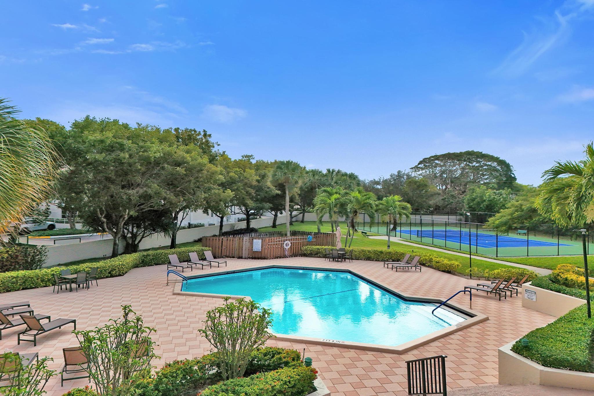 410 Buttonwood Place Boca Raton, FL 33431 - Photo 40 of 46 1000021710