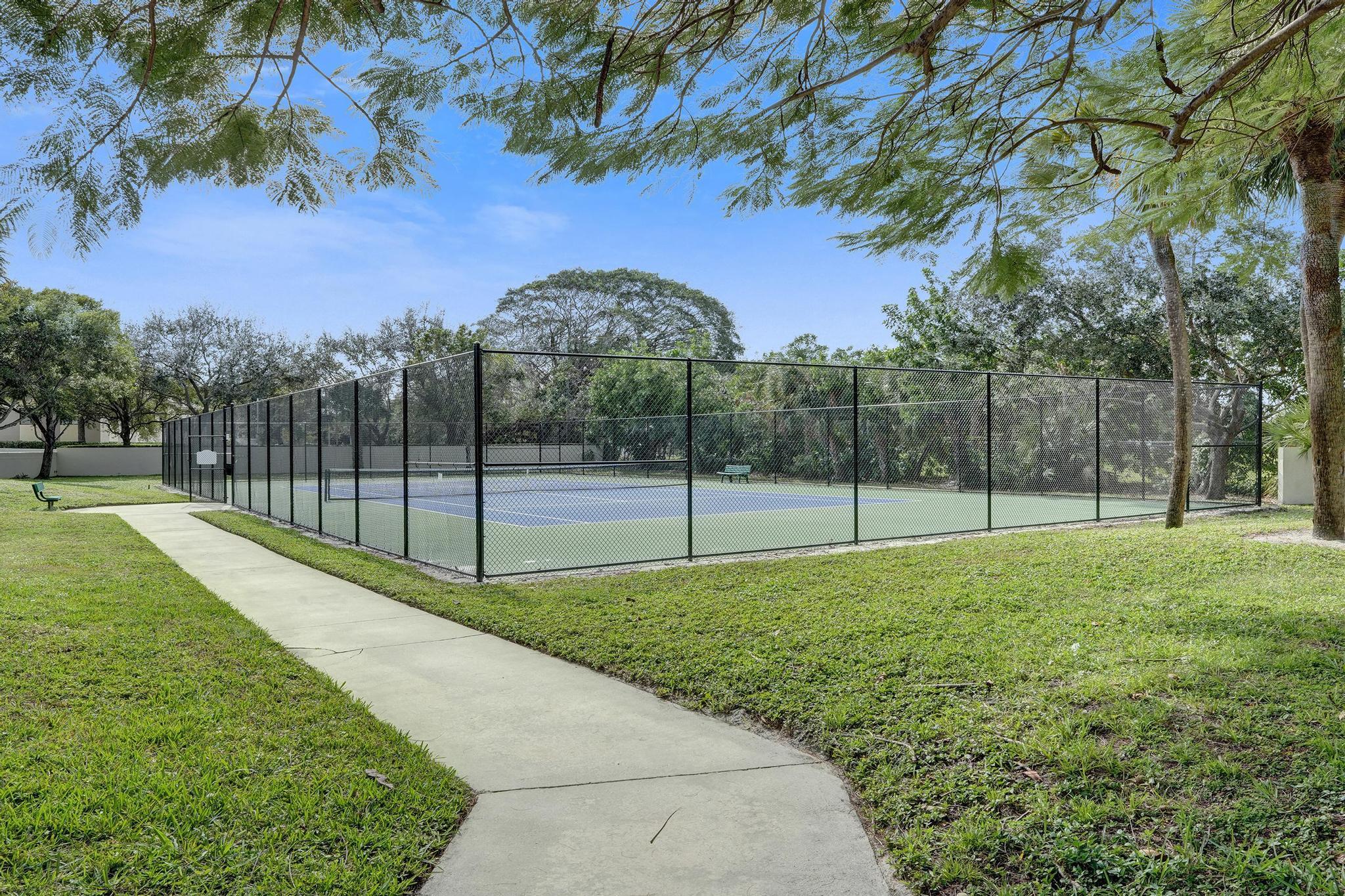 410 Buttonwood Place Boca Raton, FL 33431 - Photo 45 of 46 1000021752