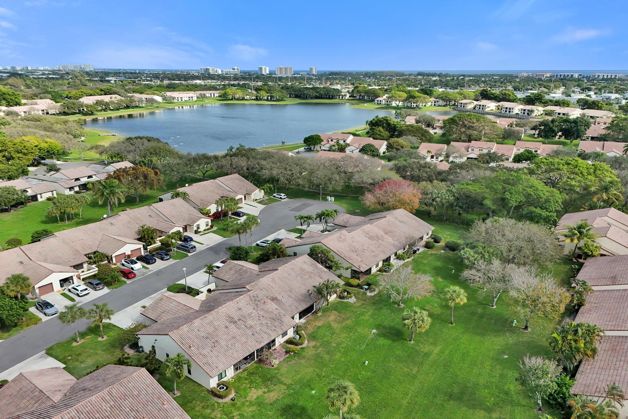 410 Buttonwood Place Boca Raton, FL 33431 - Photo 6 of 46 1000021715