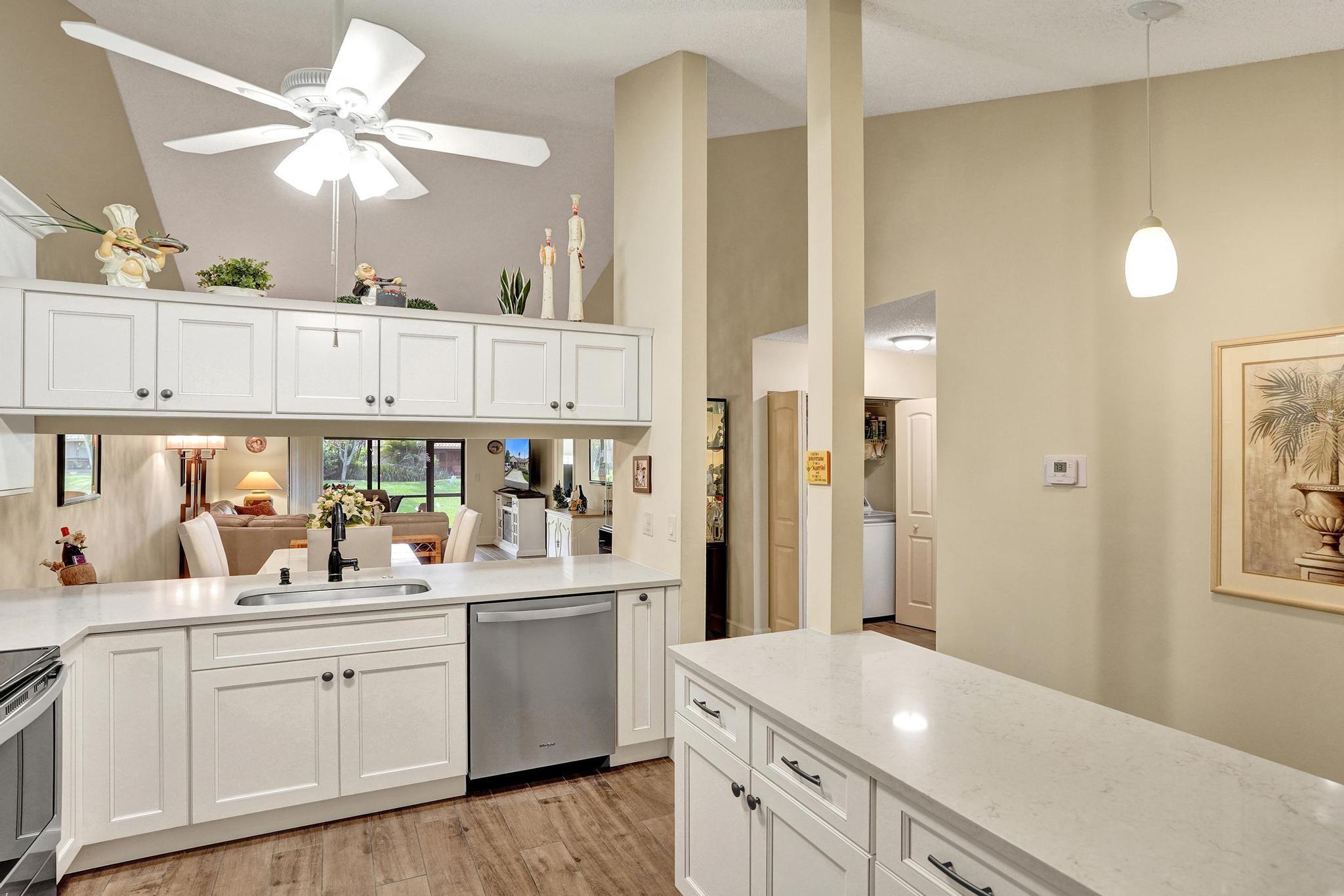 410 Buttonwood Place Boca Raton, FL 33431 - Photo 10 of 46 1000021724