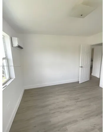 $1,999 | Riverside Farms, Miami, FL 33125