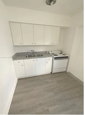 $1,999 | Riverside Farms, Miami, FL 33125