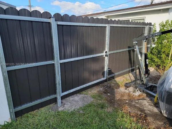 $1,999 | Riverside Farms, Miami, FL 33125