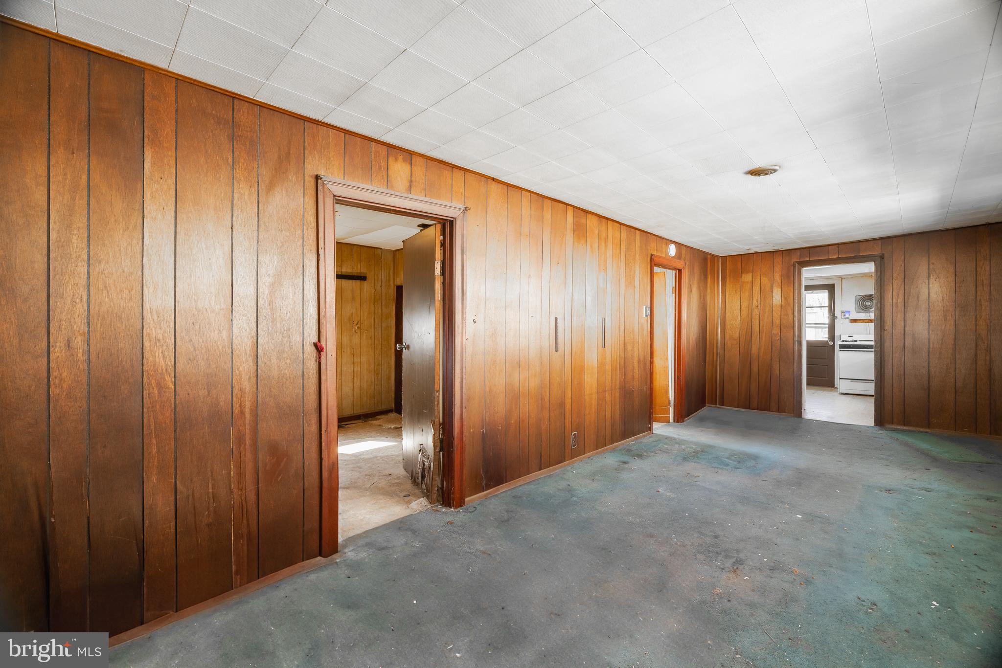 228 Rancocas Avenue Delanco, NJ 08075 - Photo 6 of 14 a view of entryway