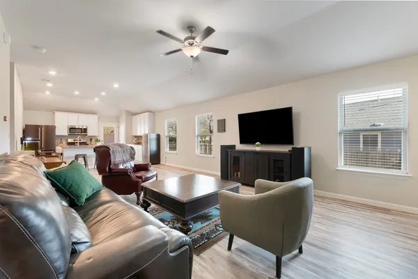 $299,900 | 131 Rains, Kyle, TX 78640