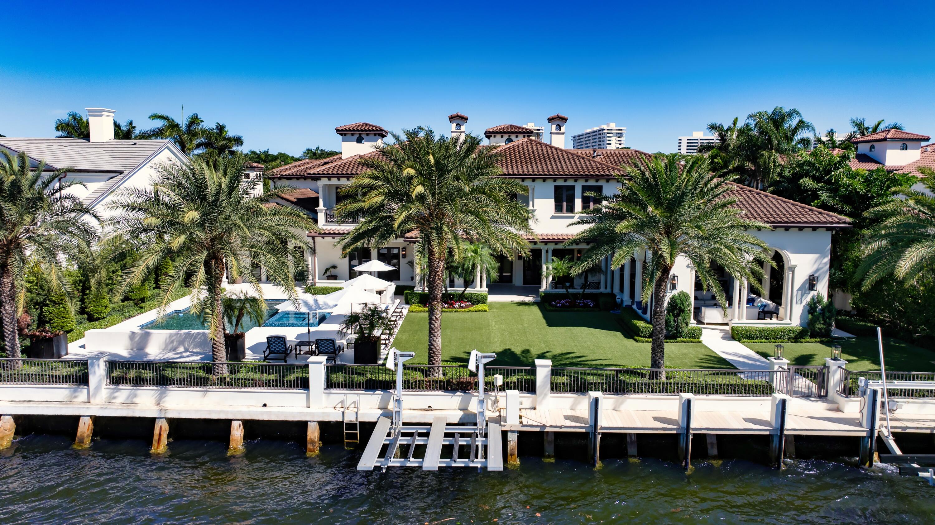 REAR_AERIAL