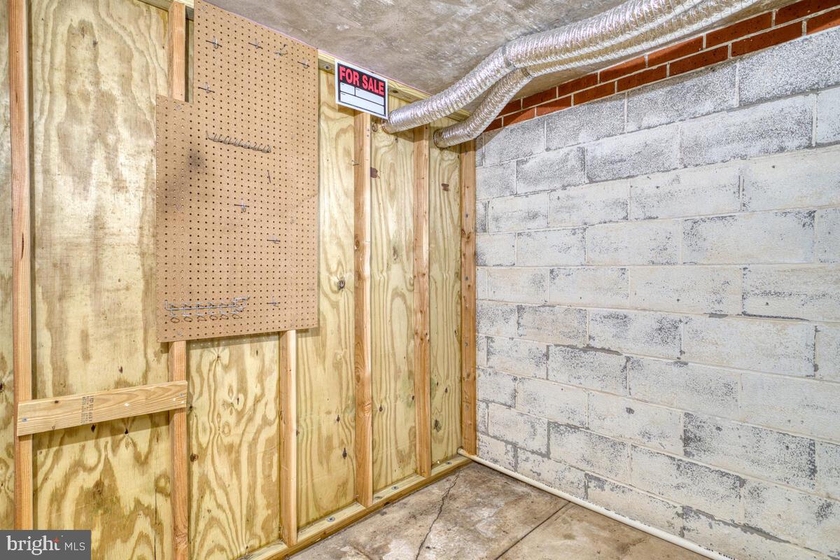 340 Gusryan Street Baltimore, MD 21224 - Photo 31 of 34 a bathroom with a shower