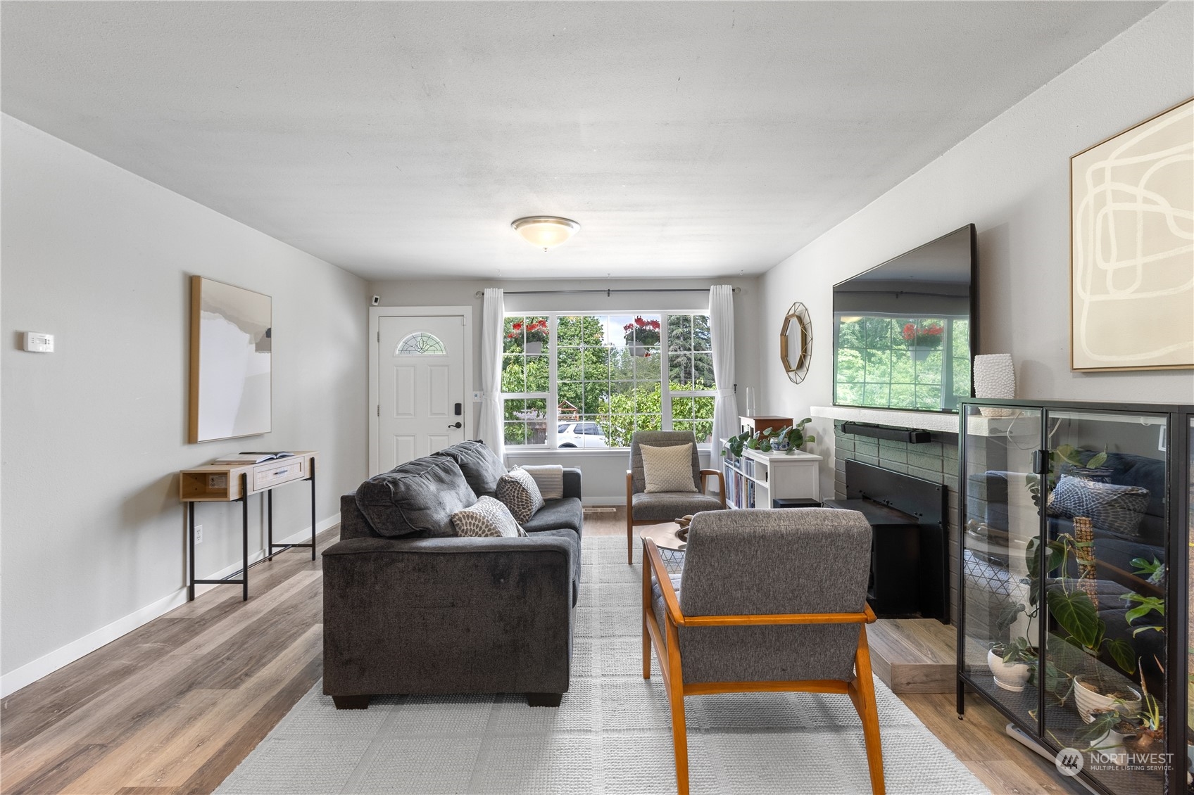 16205 Southeast Petrovitsky Road Renton, WA 98058 - Photo 4 of 21 Gallery Image 4