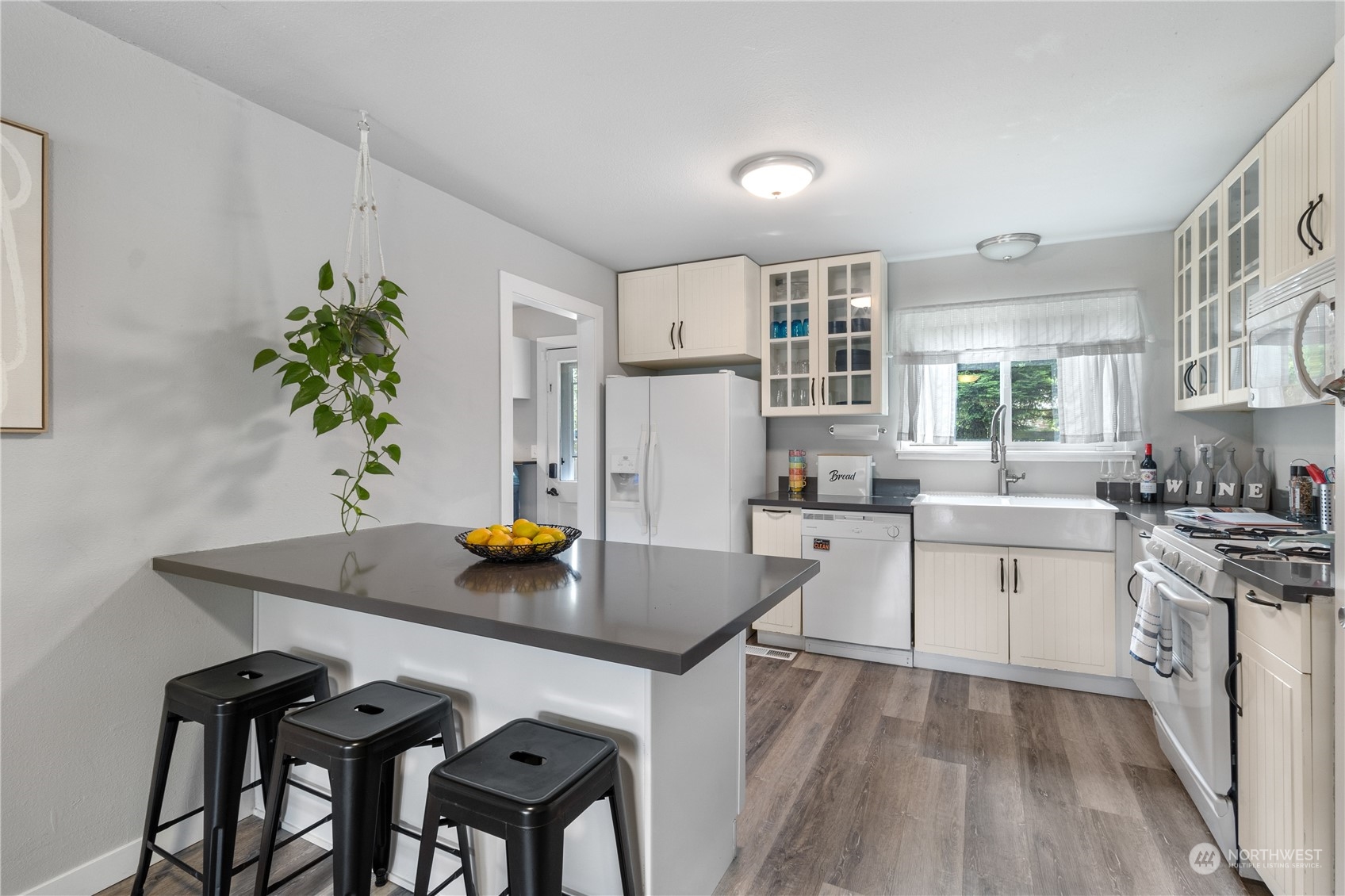16205 Southeast Petrovitsky Road Renton, WA 98058 - Photo 7 of 21 Gallery Image 7